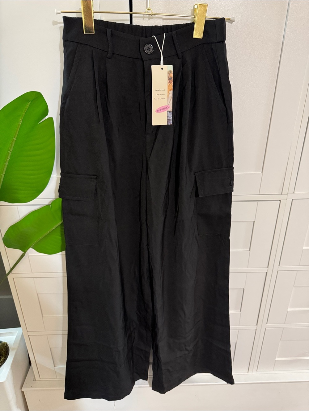 High-Rise Black Wide-Leg Cargo Pants - Unknown Brand